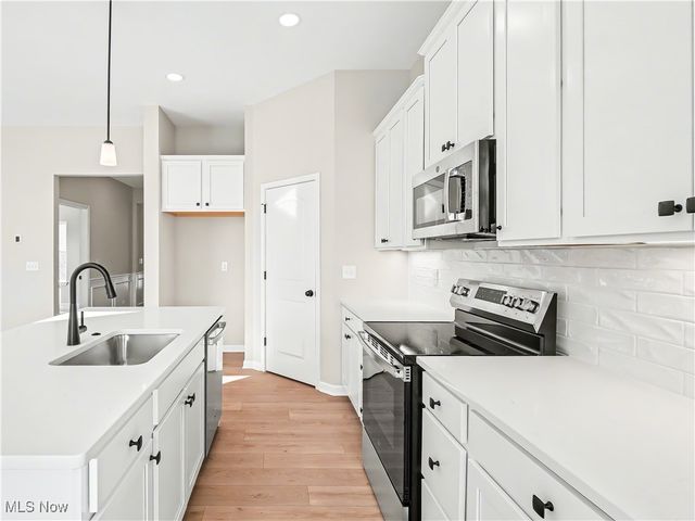 14655 Baywood Lane, Strongsville, OH 44136