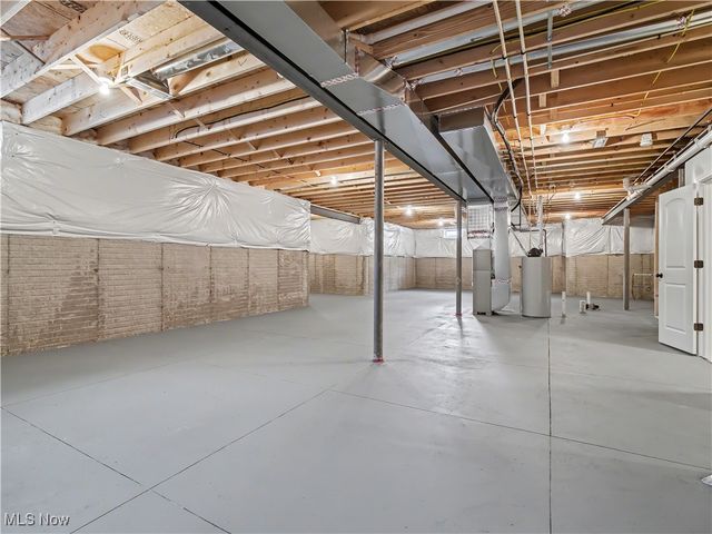 14655 Baywood Lane, Strongsville, OH 44136