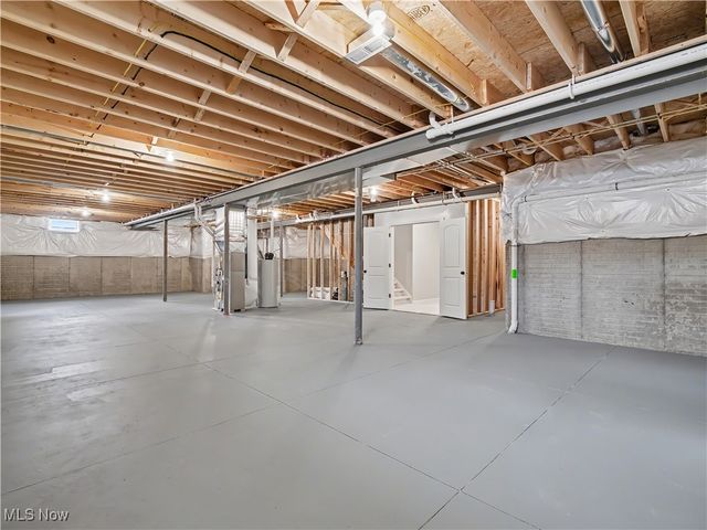 14655 Baywood Lane, Strongsville, OH 44136