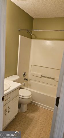 3008 Lincoln Log Way, Mcdonough, GA 30252
