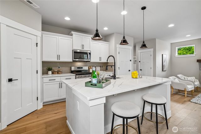 19395 139th Place SE, Renton, WA 98058