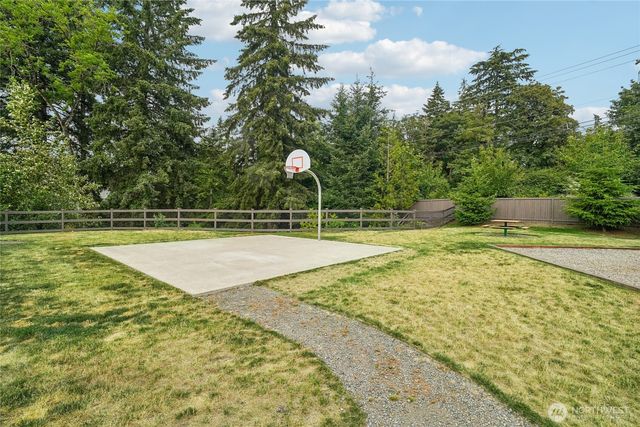 19395 139th Place SE, Renton, WA 98058