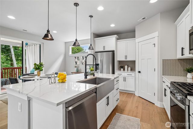 19395 139th Place SE, Renton, WA 98058