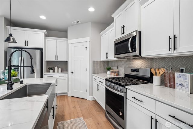 19395 139th Place SE, Renton, WA 98058