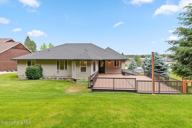 11074 W Riverview Dr, Post Falls, ID 83854