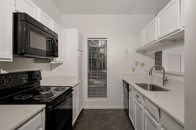 3500 Tangle Brush Drive 177, The Woodlands, TX 77381