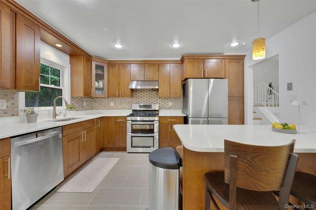 14 Russell Place, Dobbs Ferry, NY 10522
