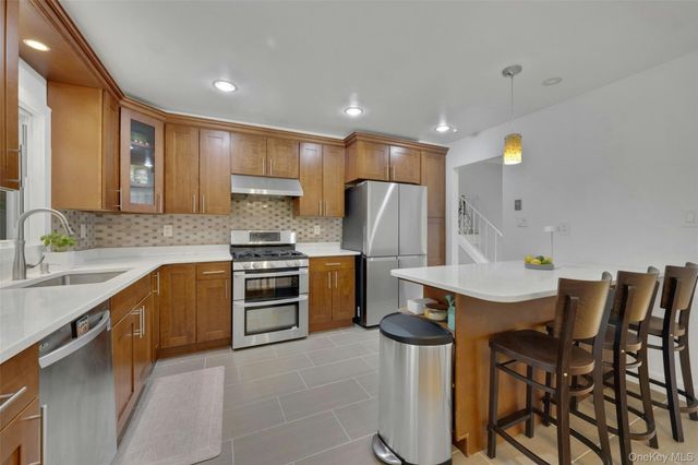 14 Russell Place, Dobbs Ferry, NY 10522