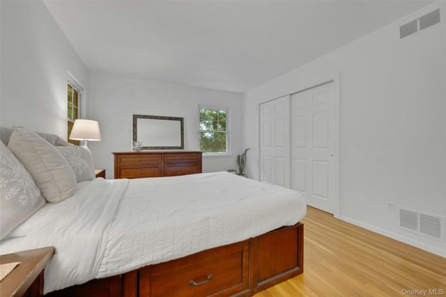 14 Russell Place, Dobbs Ferry, NY 10522