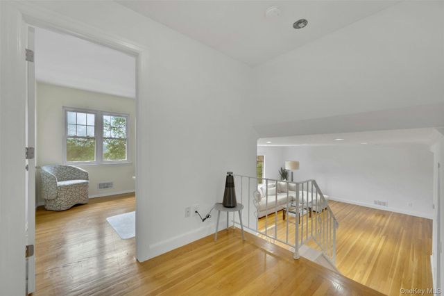 14 Russell Place, Dobbs Ferry, NY 10522