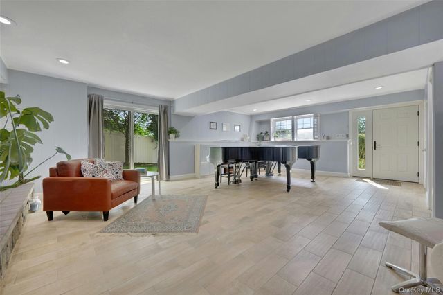 14 Russell Place, Dobbs Ferry, NY 10522