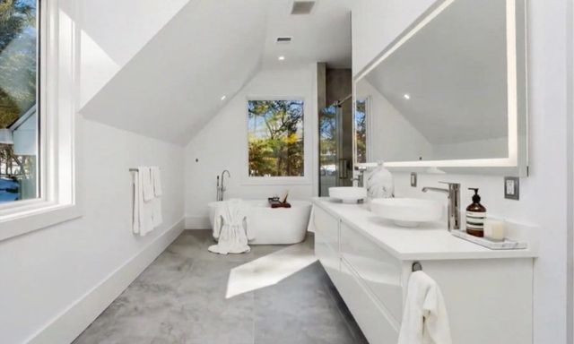 3 Effie Pl, Lexington, MA 02421