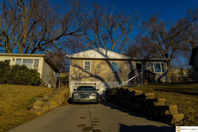 5401 N 45th Avenue N, Omaha, NE 68104