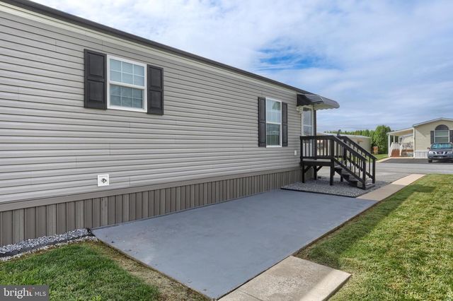 1300 E KERCHER AVE #32, Myerstown, PA 17067