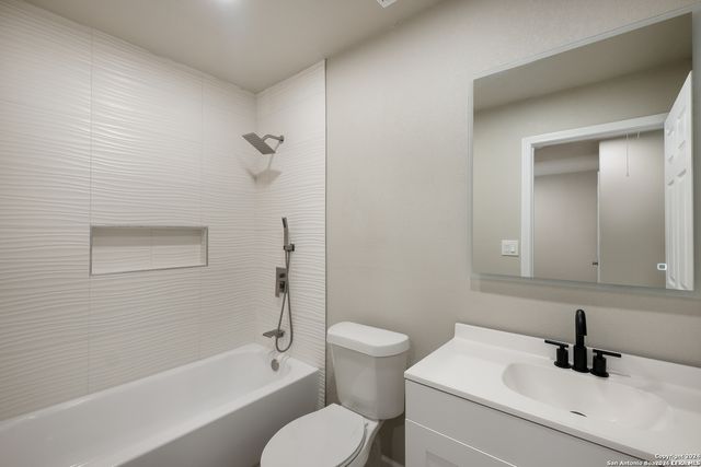 1702 Hays St Unit 102, San Antonio, TX 78202