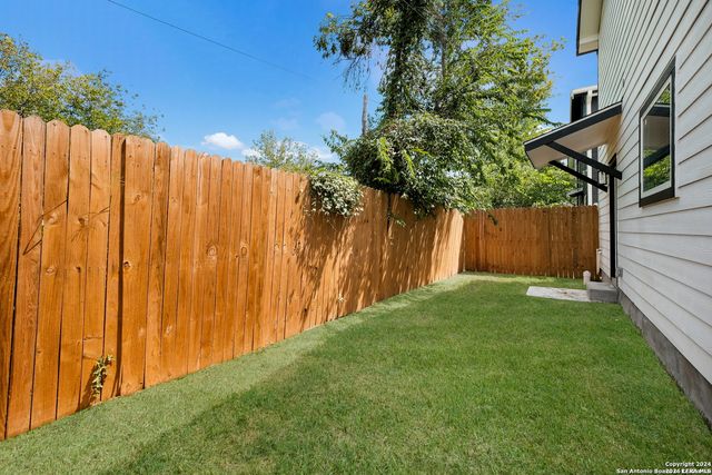 1702 Hays St Unit 102, San Antonio, TX 78202