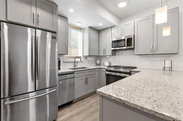 2832 Pearl ST Back House, Austin, TX 78705
