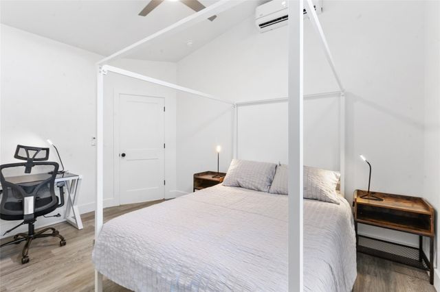 2832 Pearl ST Back House, Austin, TX 78705