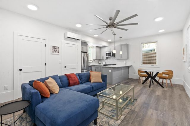 2832 Pearl ST Back House, Austin, TX 78705