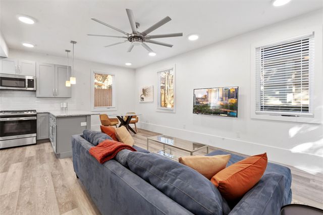 2832 Pearl ST Back House, Austin, TX 78705