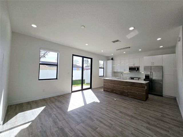 7565 GESUALDO COURT, Tampa, FL 33614