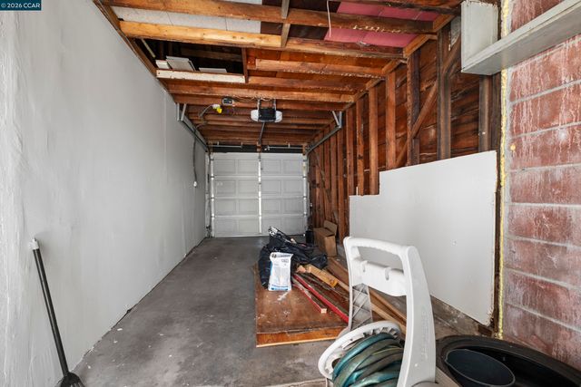 943 36Th St, Richmond, CA 94805