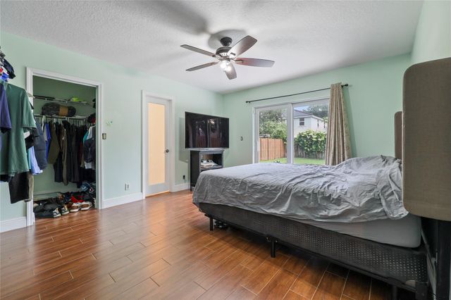 8260 SW 41 Ct, Davie, FL 33328