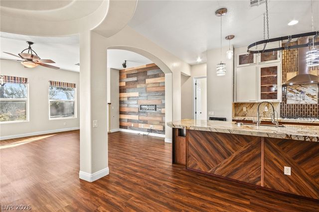 6907 May Basket Avenue, Las Vegas, NV 89131