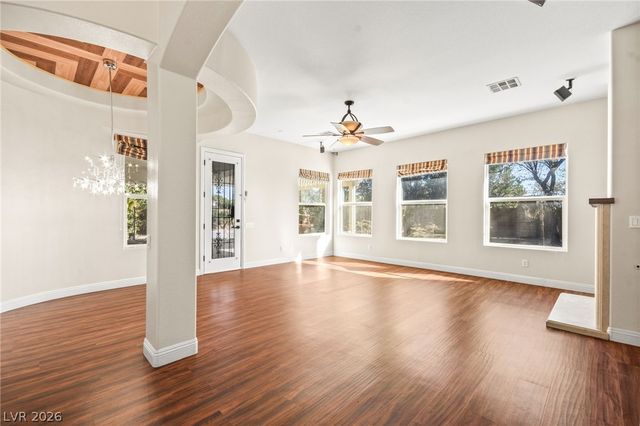 6907 May Basket Avenue, Las Vegas, NV 89131