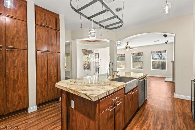 6907 May Basket Avenue, Las Vegas, NV 89131