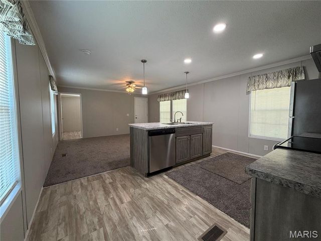 1033 Tatoga, Festus, MO 63028