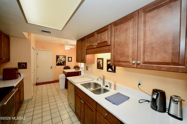 858 S Camino Guarina, Green Valley, AZ 85614