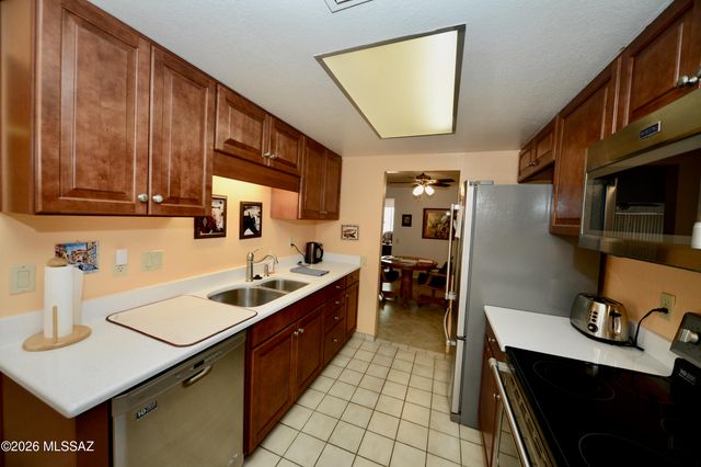 858 S Camino Guarina, Green Valley, AZ 85614
