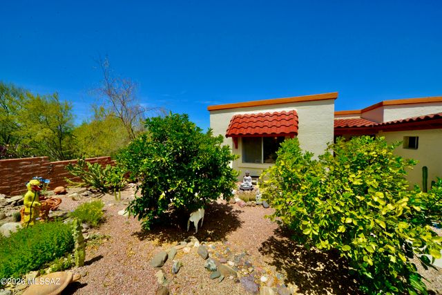 858 S Camino Guarina, Green Valley, AZ 85614