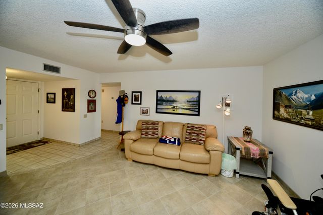 858 S Camino Guarina, Green Valley, AZ 85614