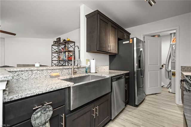 414 Delaware Ave Apt 220, Norfolk, VA 23508