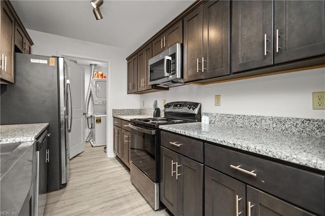 414 Delaware Ave Apt 220, Norfolk, VA 23508