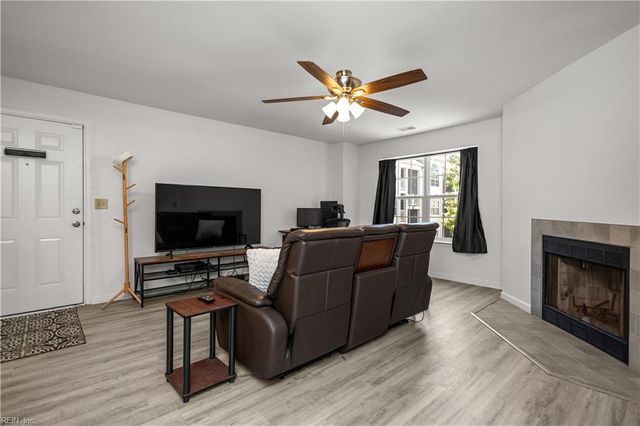 414 Delaware Ave Apt 220, Norfolk, VA 23508