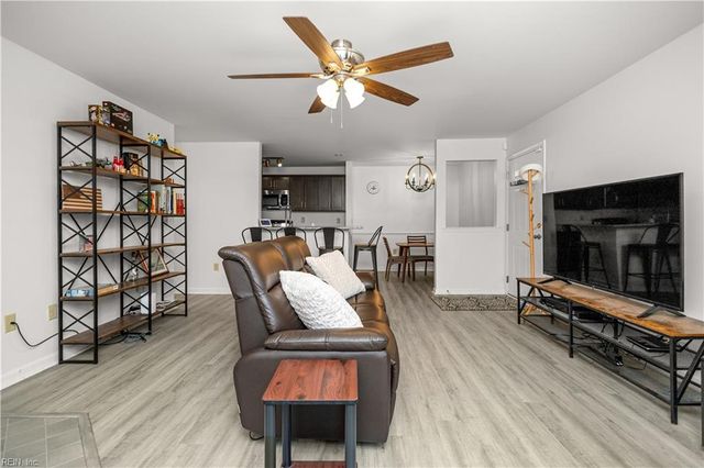 414 Delaware Ave Apt 220, Norfolk, VA 23508