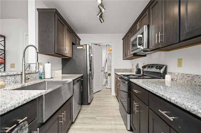 414 Delaware Ave Apt 220, Norfolk, VA 23508