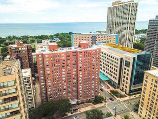 2909 N SHERIDAN Road 1901, Chicago, IL 60657