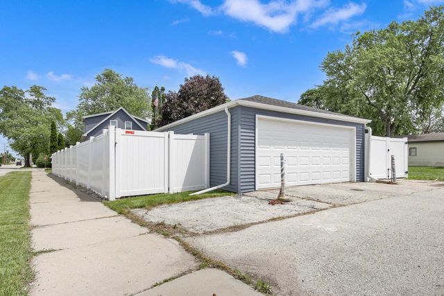 2832 97th STREET, Sturtevant, WI 53177