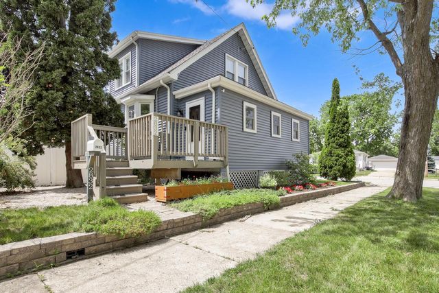 2832 97th STREET, Sturtevant, WI 53177