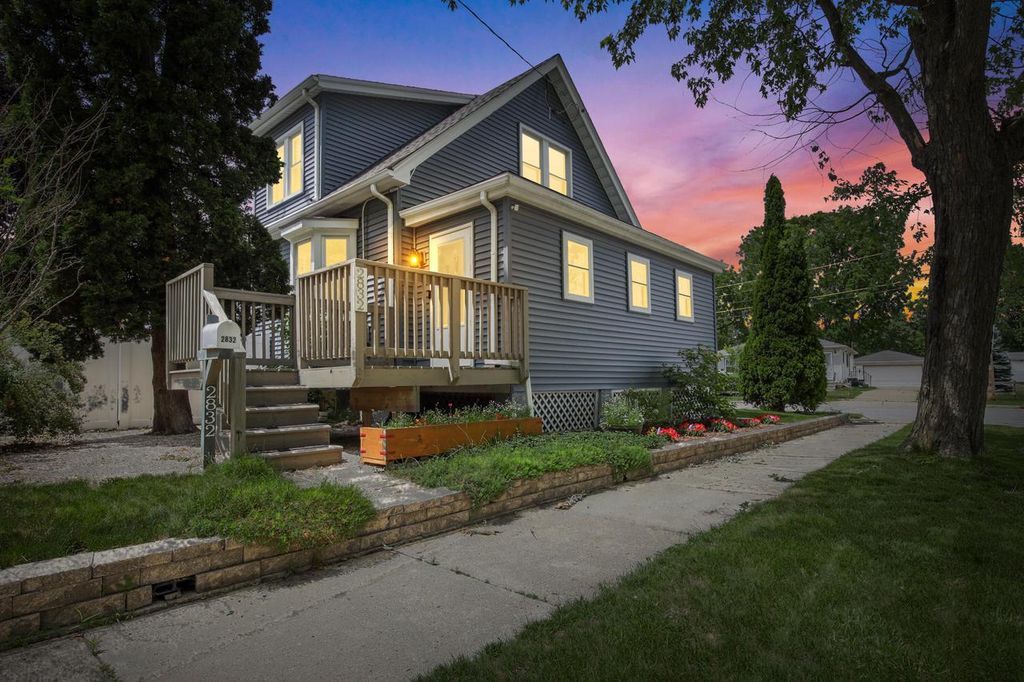2832 97th STREET, Sturtevant, WI 53177