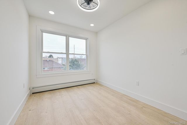 44 Catherine Avenue, Franklin Square, NY 11010