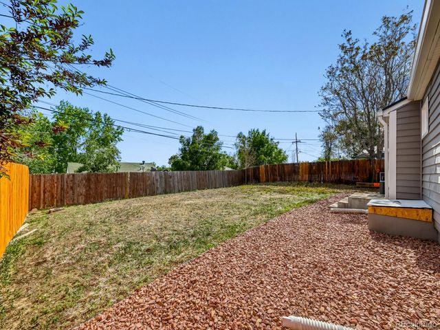 2260 Hoyt Drive, Thornton, CO 80229