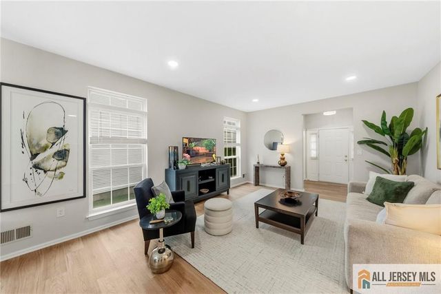 22 Stanford Drive, South Brunswick, NJ 08824