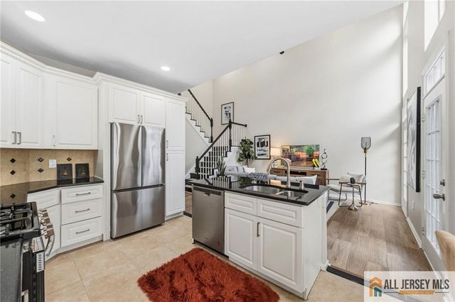 22 Stanford Drive, South Brunswick, NJ 08824