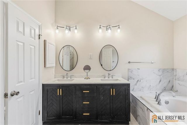 22 Stanford Drive, South Brunswick, NJ 08824