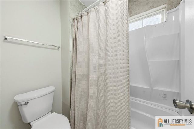 22 Stanford Drive, South Brunswick, NJ 08824